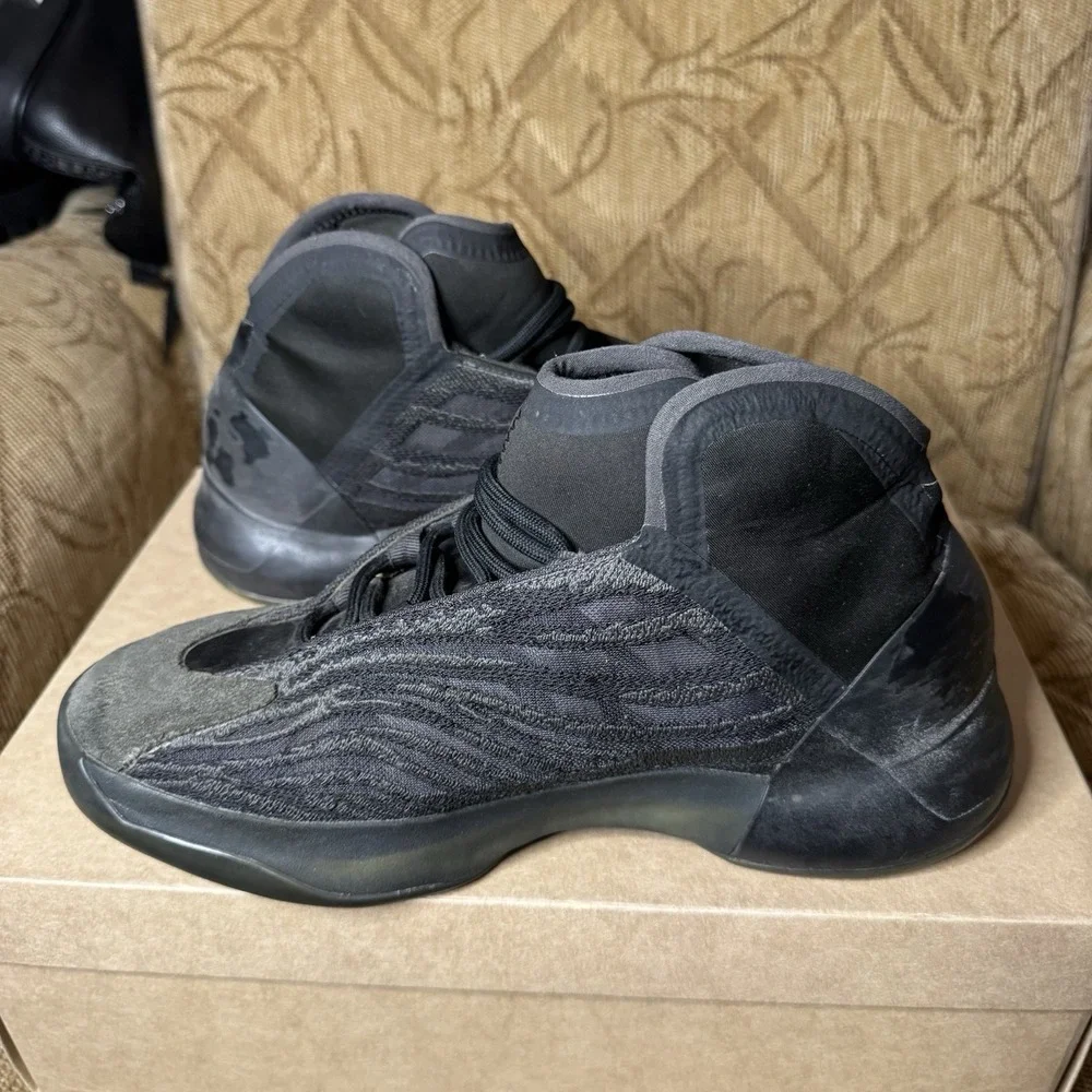 Adidas Yeezy Quantum 'Onyx' GX1317‎ Men's Shoes Size US 8.5 (Smoke